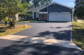 Best Driveway Pressure Washing  in Bowling Green, OH